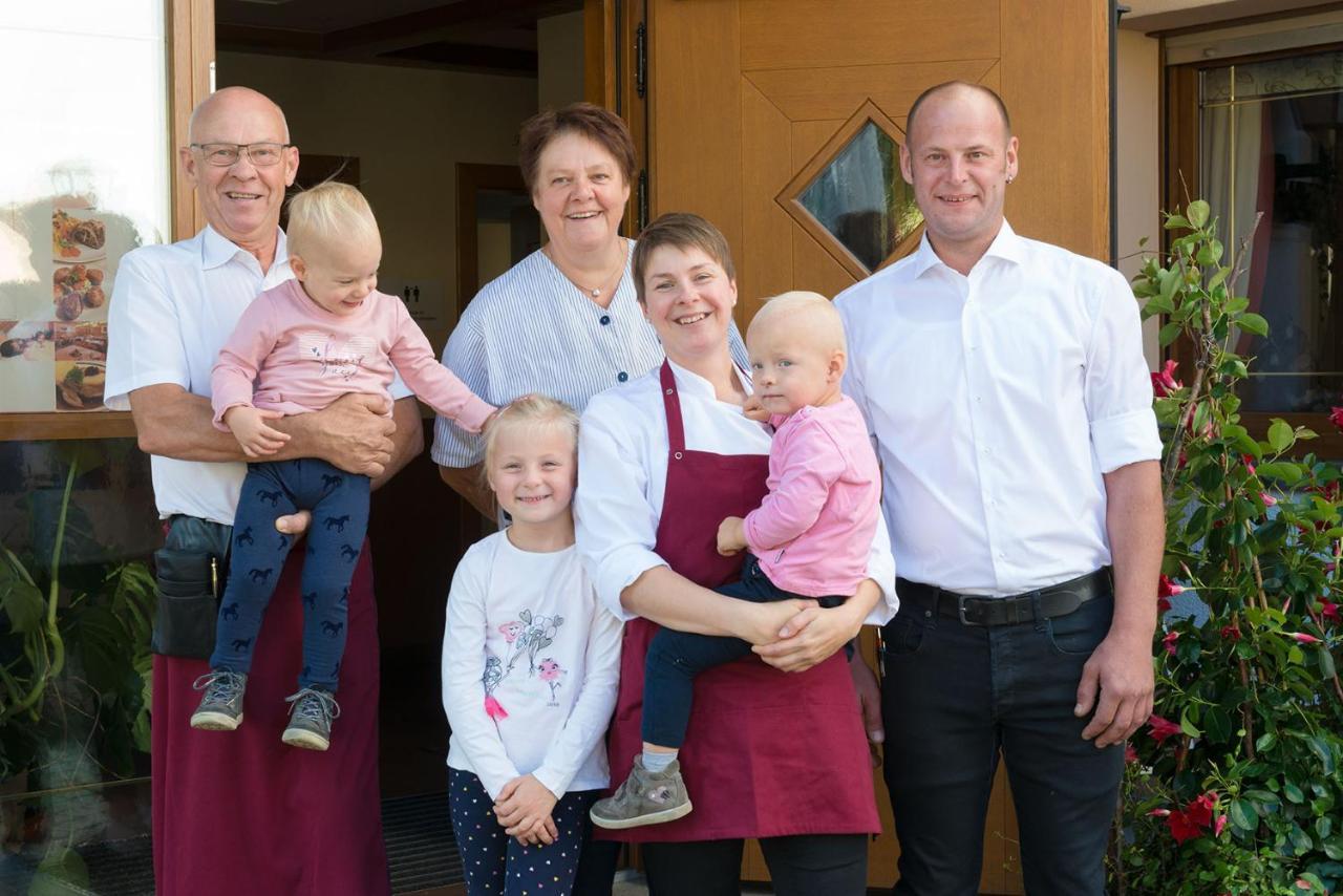 Gasthof-Pension Brauner Hirsch In Alfeld - Mittelfranken Екстериор снимка