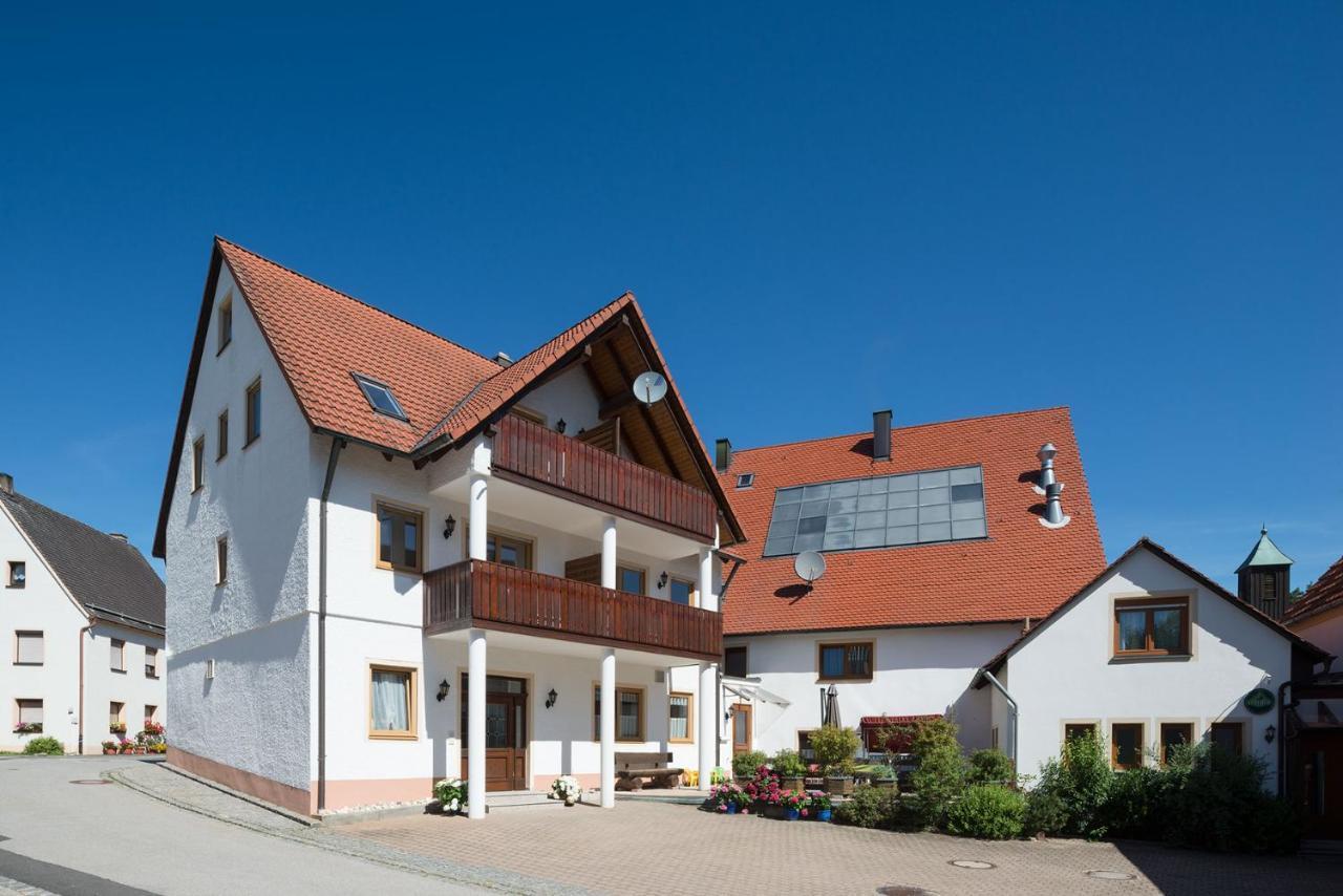 Gasthof-Pension Brauner Hirsch In Alfeld - Mittelfranken Екстериор снимка