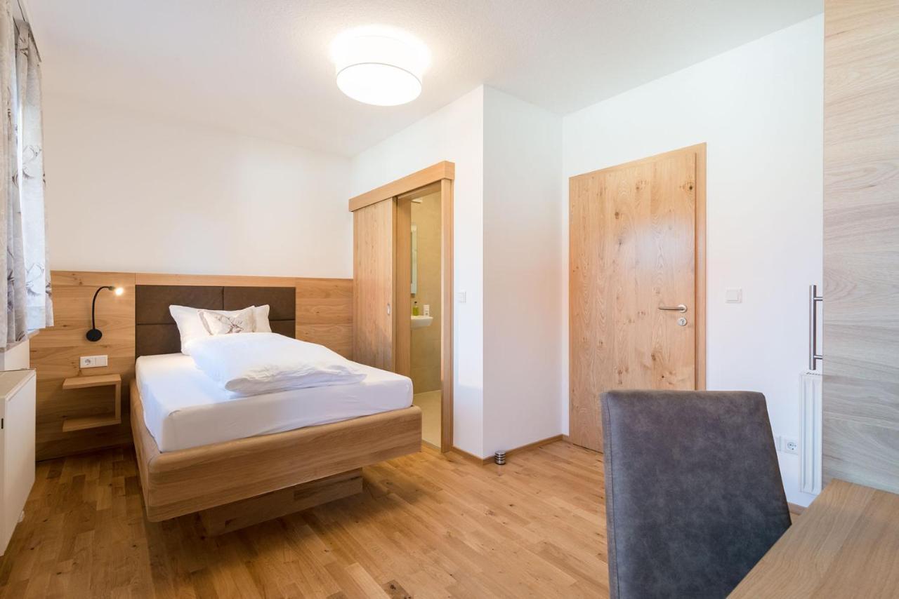 Gasthof-Pension Brauner Hirsch In Alfeld - Mittelfranken Екстериор снимка