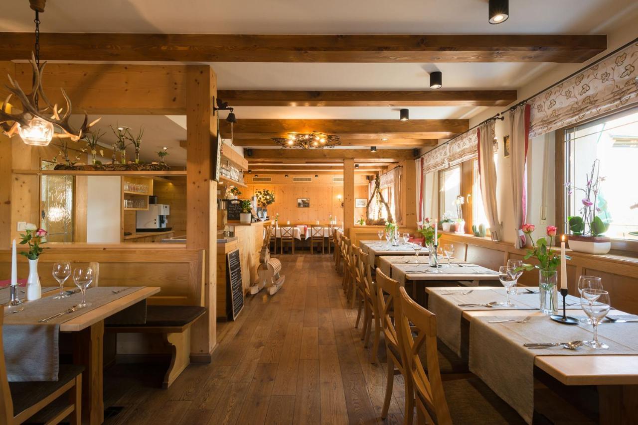 Gasthof-Pension Brauner Hirsch In Alfeld - Mittelfranken Екстериор снимка