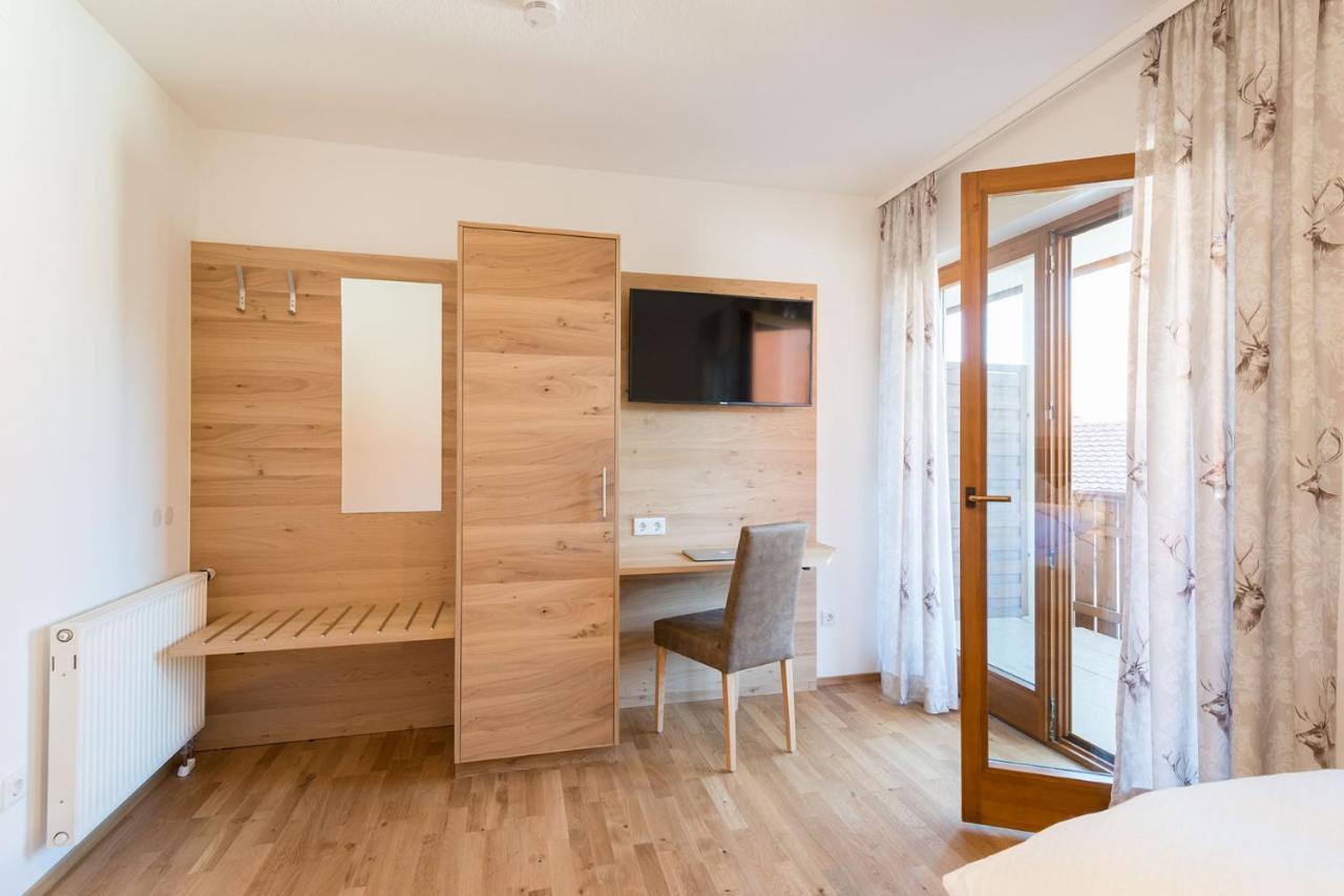 Gasthof-Pension Brauner Hirsch In Alfeld - Mittelfranken Екстериор снимка