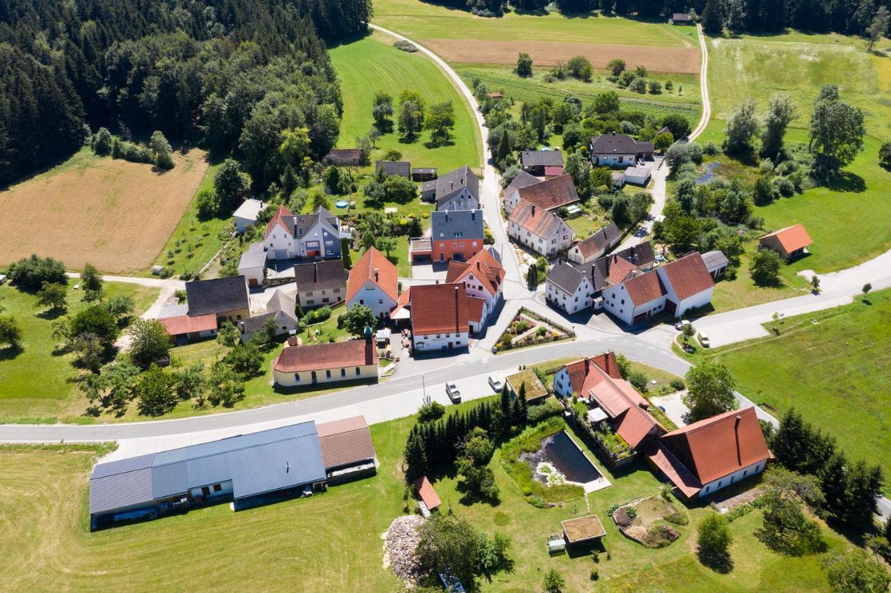 Gasthof-Pension Brauner Hirsch In Alfeld - Mittelfranken Екстериор снимка