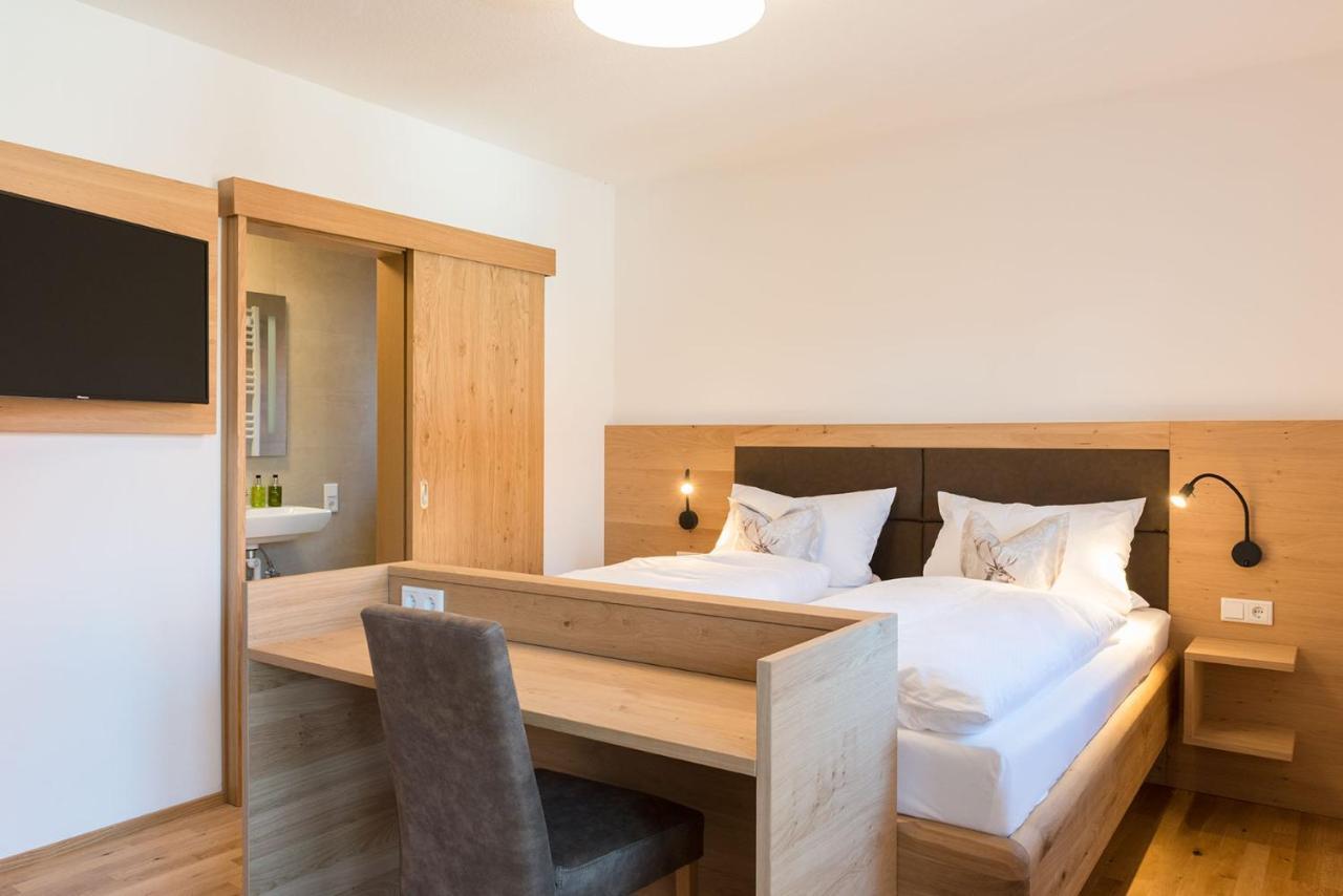 Gasthof-Pension Brauner Hirsch In Alfeld - Mittelfranken Екстериор снимка